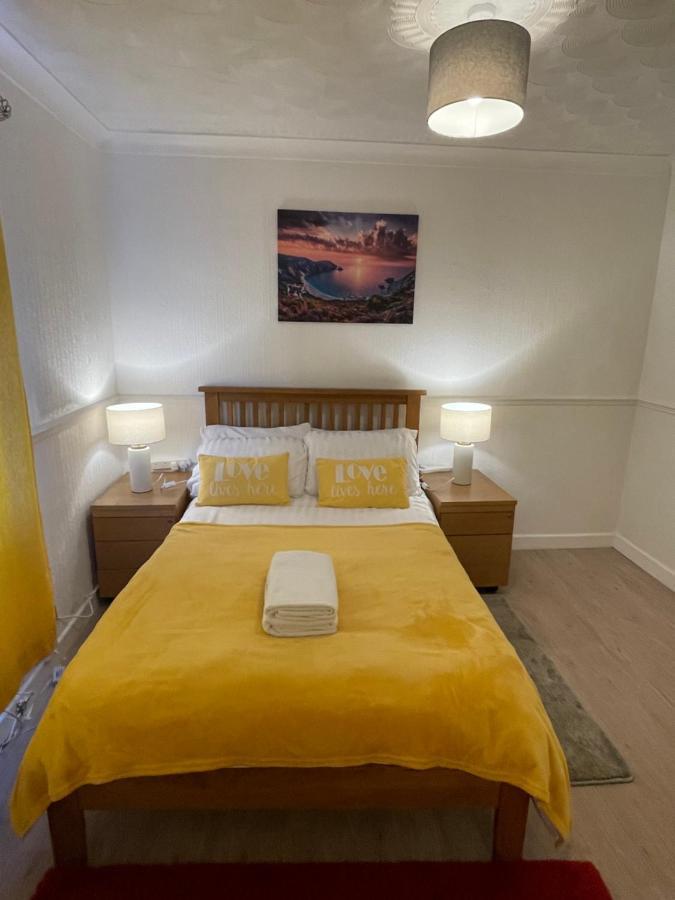 Holiday Home Cardiff City Sleeps 7 外观 照片