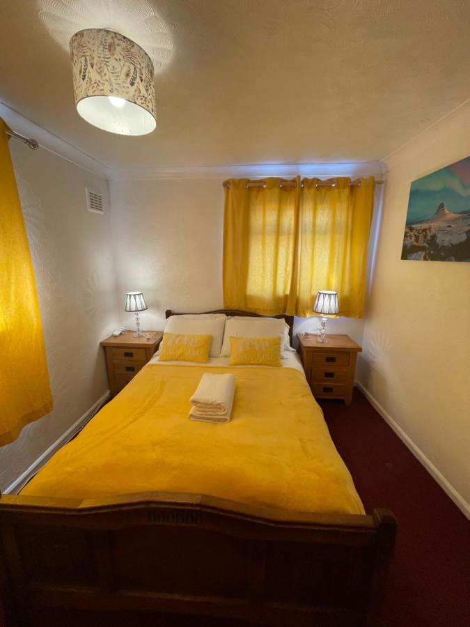 Holiday Home Cardiff City Sleeps 7 外观 照片