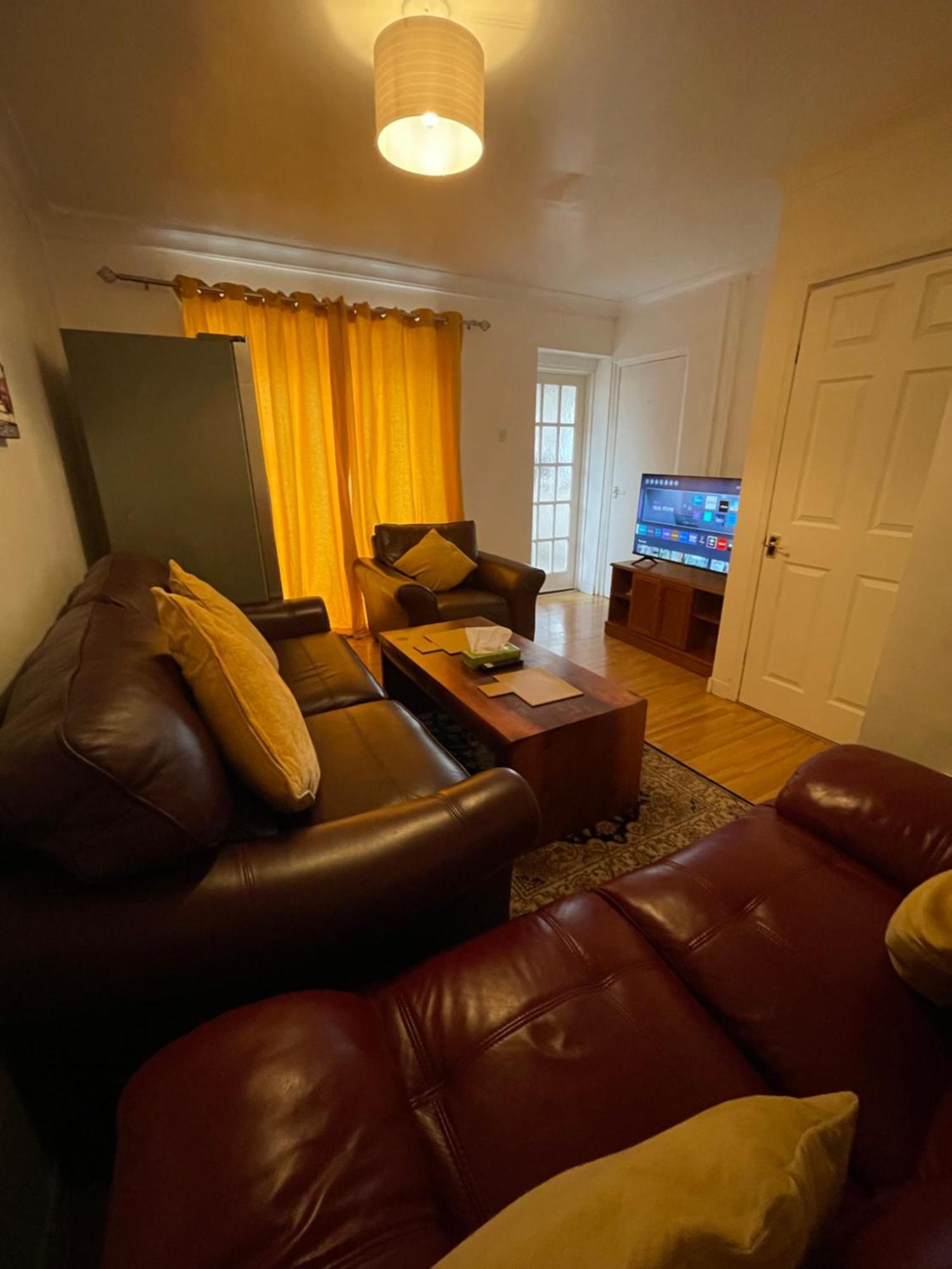 Holiday Home Cardiff City Sleeps 7 外观 照片